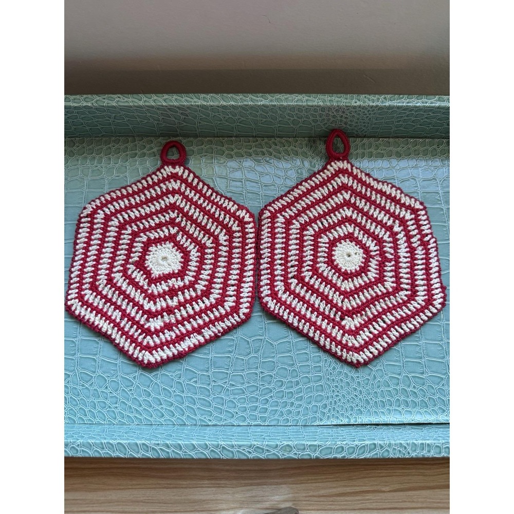 Vtg Pair of Crocheted Red White Hot Pads Trivets 7.5" Have Hanger Loops Handmade